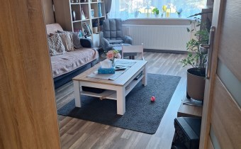 salon z balkonem